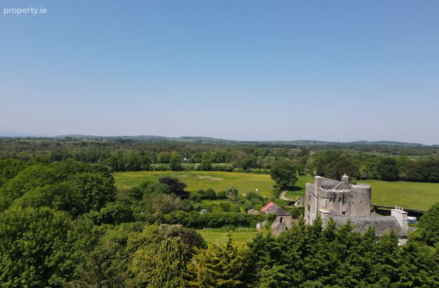 Emmel Castle, Emmel, Cloughjordan, Co. Tipperary - Click to view photos