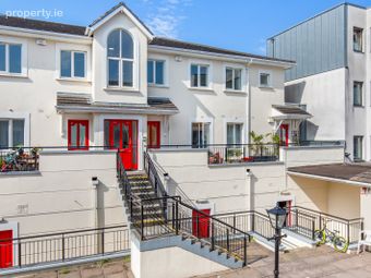 24 Saint Helen's Court, George's Street Lower, Dun Laoghaire, Co Dublin, Dun Laoghaire, Co. Dublin - Image 2