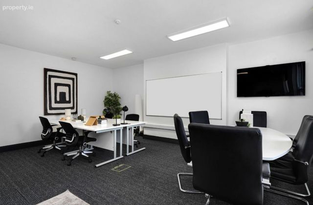 Baggot Street Upper, Dublin 4 - Click to view photos