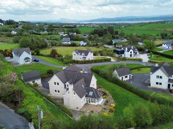 2 Woodvale Court, Letterkenny, Co. Donegal, Letterkenny, Co. Donegal - Image 3