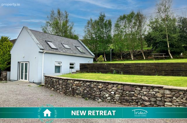 Carrauntoohil View Retreat Killarney, Beaufort, Co. Kerry - Click to view photos