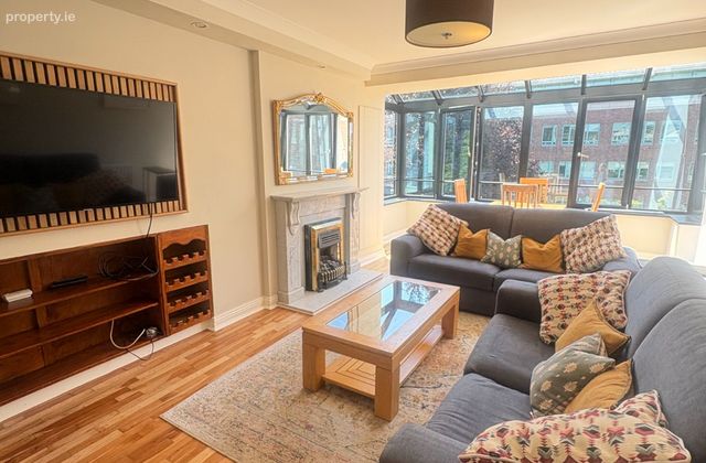 Apartment 22 Ballsbridge Gardens, Ballsbridge, Dublin 4 - Click to view photos