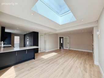 21 Saint Joseph's Park, The Lough, Co. Cork - Image 3