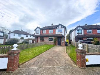 13 Parc Na Silla Avenue, Loughlinstown, Co. Dublin - Image 2