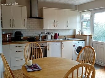 6 Hazel Court, Bay Estate, Dundalk, Co. Louth - Image 4