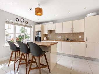 4 Verner Lane, Belmont, Stepaside, Dublin 18 - Image 3