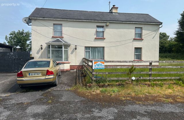 Silverfield, Lisacul, Castlerea, Co. Roscommon - Click to view photos