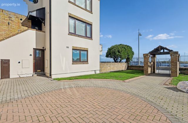 30 Marina Village, Malahide, Malahide, Co. Dublin - Click to view photos