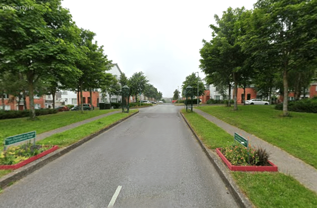 Castlecurragh Heath, Mulhuddart, Dublin 15, Mulhuddart, Dublin 15 - Click to view photos