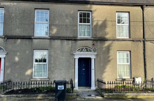 The Old Manse, Pembroke, Carlow Town, Co. Carlow - Click to view photos