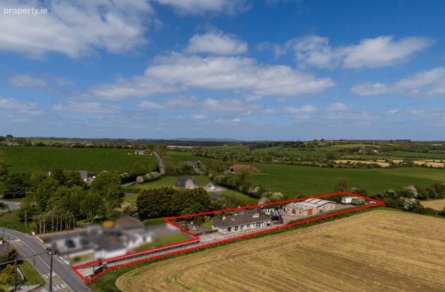 Carhoo, Kilcully, White's Cross, Co. Cork - Click to view photos