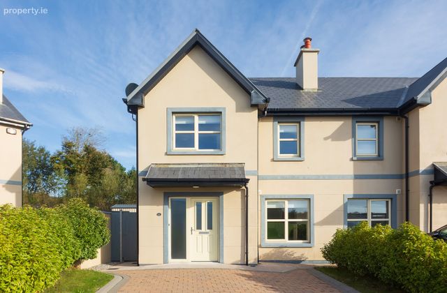 6 Lios Na Mban, Ladysbridge, Co. Cork - Click to view photos