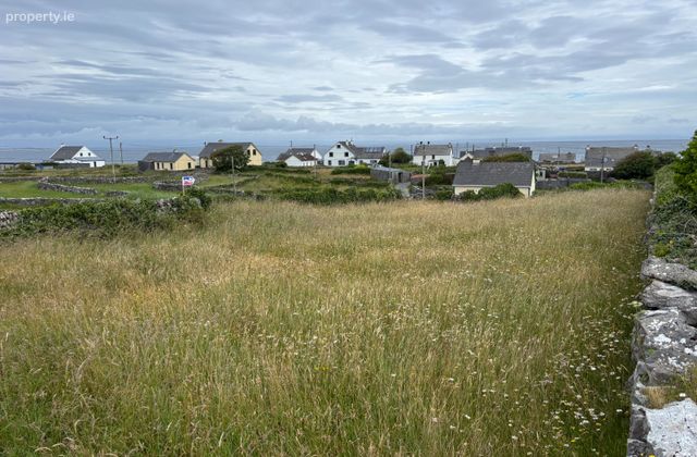 An Baile Thiar, Inis O&iacute;rr, Co. Galway, Inisheer, Co. Galway - Click to view photos