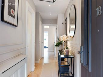 18 The Avenue, Carrickmines Green, Carrickmines, Dublin 18 - Image 3