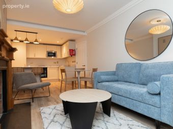 Apartment 36, Simmonscourt Square, Donnybrook, Dublin 4 - Image 2