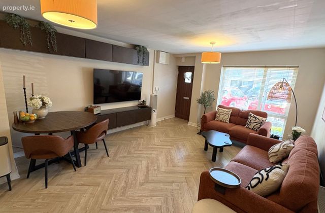11 Waterside Way, Malahide, Co. Dublin - Click to view photos