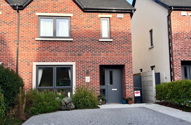 Moyglare Grove, Mariavilla, Maynooth, Naas, Co., Maynooth, Co. Kildare - Click to view photos