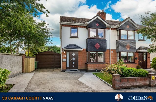 27 Oak Park Court, Oak Park, Naas, Co. Kildare, Naas, Co. Kildare - Click to view photos