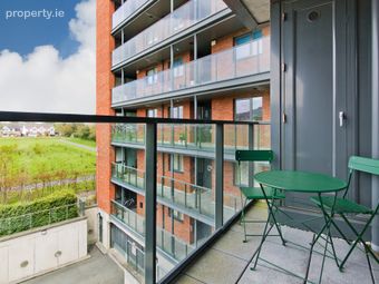 38 Weavers Hall, Levmoss Park, The Gallops, Leopardstown, Leopardstown, Dublin 18 - Image 2