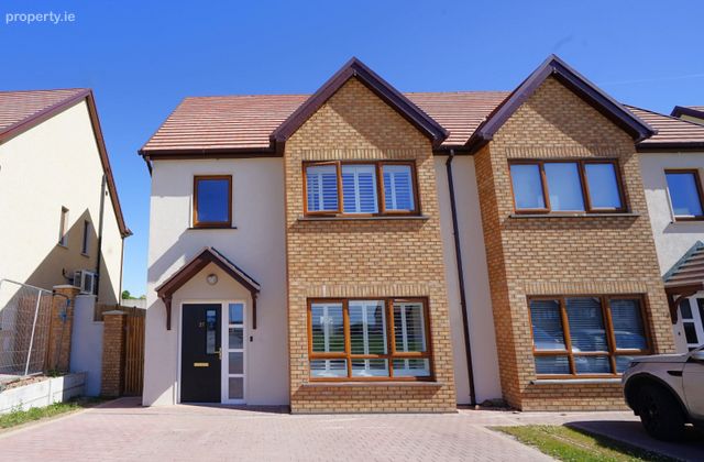 27 Garra&iacute; Broc, Crooke, Passage East, Co. Waterford - Click to view photos