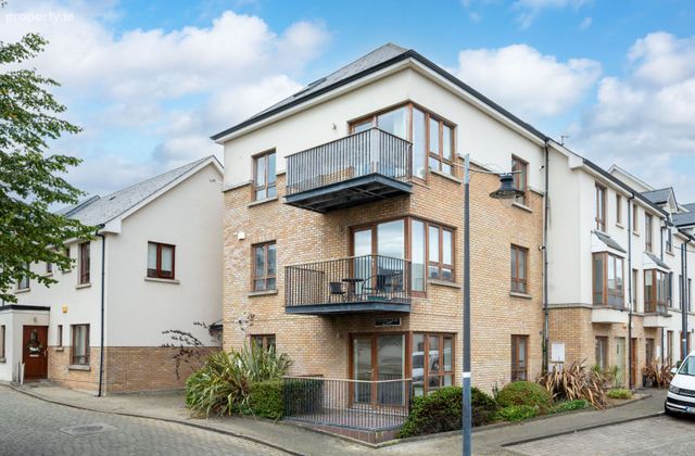 13 The Court, Robswall, Malahide, Co. Dublin - Click to view photos