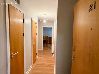 21 Rosbercon Court, Lower Rosbercon, New Ross, Co. Wexford - Image 2