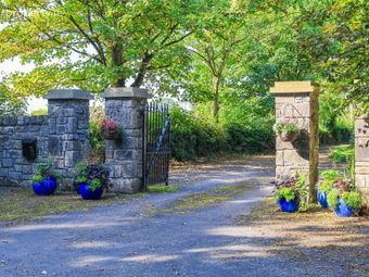 Curraghmore House ( Glebe House), Borrisokane, Nenagh, Co. Tipperary, Borrisokane, Co. Tipperary - Image 2
