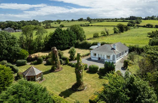 Cork Road, Skibbereen, Co. Cork - Click to view photos