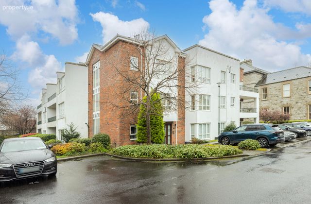 79 Chapelgate, Drumcondra, Dublin 9 - Click to view photos