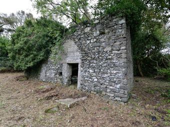 Lot 2 : Derelict Building Raffony &amp; Land, Raffony, Virginia, Co. Cavan, Virginia, Co. Cavan - Image 2