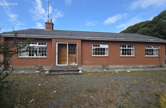 Ballyloughern, Carrickmacross, Carrickmacross, Co. Monaghan - Click to view photos