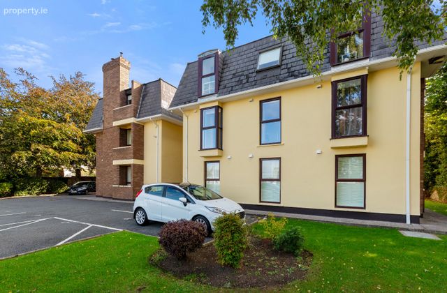 8 Woodlawn House, Woodlawn Park, Dun Laoghaire, Co Dublin, Dun Laoghaire, Co. Dublin - Click to view photos