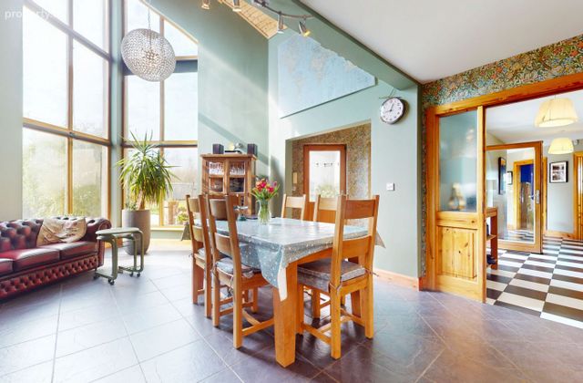 Lorga Daibhi, Sunnyhill, Kilcullen, Co. Kildare - Click to view photos