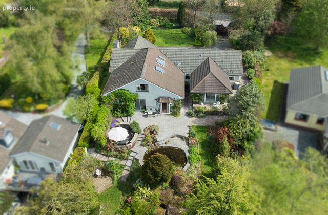 Rockwood, Upper Cloghroe, Blarney, Co. Cork - Click to view photos