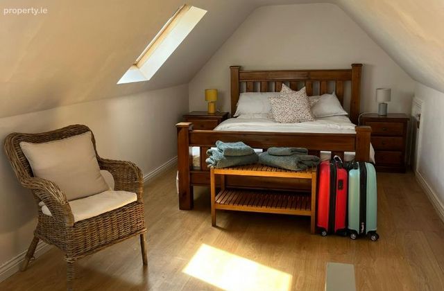Garraun Lower, Clarinbridge, Co. Galway - Click to view photos