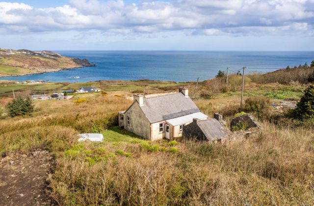 Hill Cottage, Portaleen, Malin, Portaleen, Co. Donegal - Click to view photos
