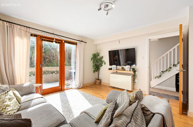 121 Hunters Green, Ballycullen, Dublin 24, Ballycullen, Dublin 24 - Click to view photos