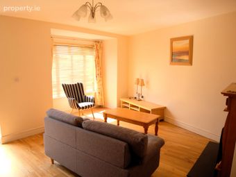 5 An Sr&uacute;than, Cross Street, Loughrea, Co. Galway - Image 4