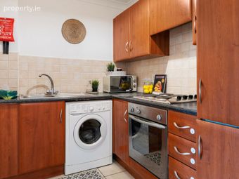 Apartment 11, The Oaks, Rockfield, Dundrum, Dublin 16 - Image 5