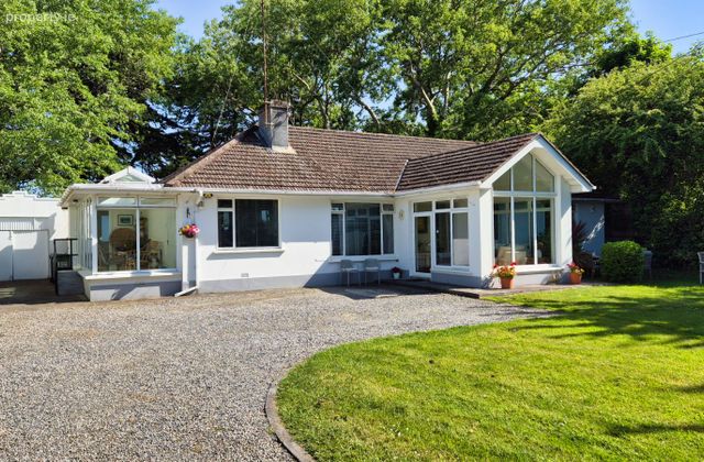 Sebring, Claremont Road, Howth, Dublin 13 - Click to view photos