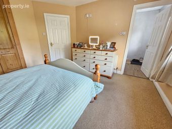 46 Westwood Grove, Clara, Co. Offaly - Image 2
