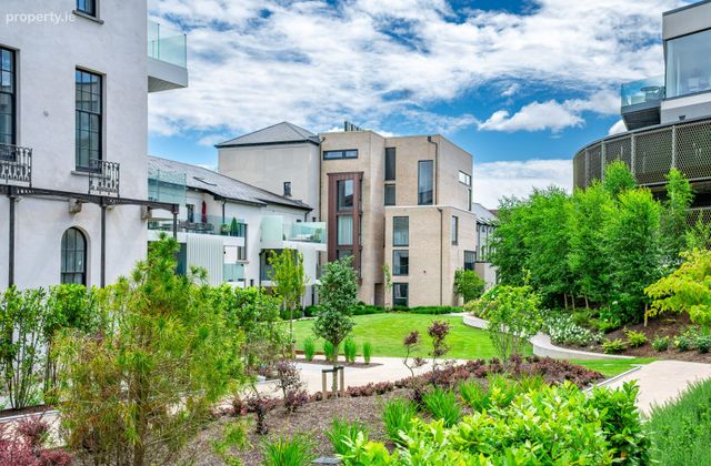 2 The Bridge, Convent Garden, Kinsale, Co. Cork - Click to view photos