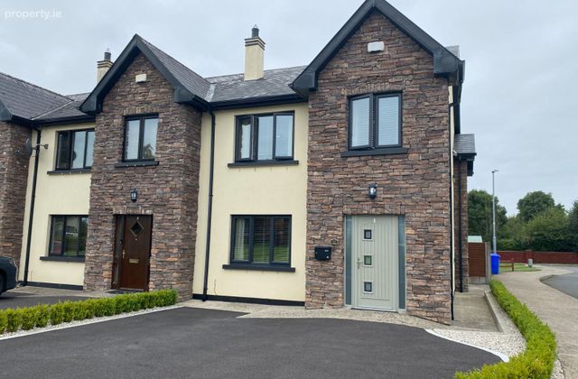 12 Kingscourt, Castlepollard, Castlepollard, Co. Westmeath - Click to view photos