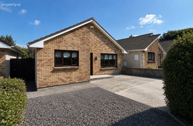 23 Westgrove, Ballincollig, Ballincollig, Co. Cork - Click to view photos