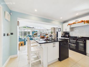 48 Castle Court, Waterford Road, Carrickbeg, Carrickbeg, Co. Tipperary - Image 3