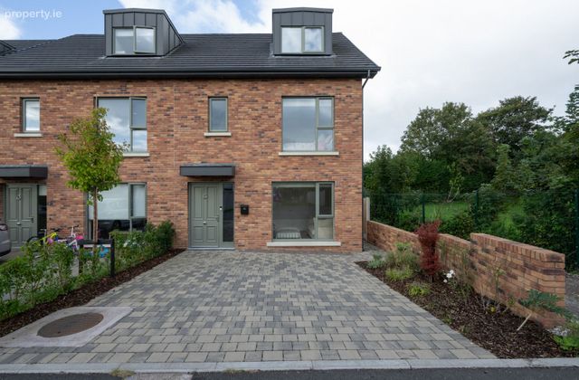 1 Hettyfield Gardens, Hettyfield, Douglas, Co. Cork - Click to view photos