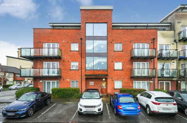 72 Mayeston Crescent, Finglas, Dublin 11, Finglas, Dublin 11 - Click to view photos