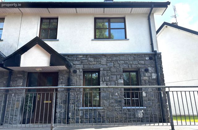 11 River Walk, Crossmolina, Co. Mayo - Click to view photos