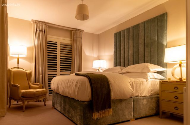 Midleton, Co. Cork - Click to view photos