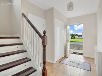 27 Orchard Grove, Newtown Cunningham, Co. Donegal - Image 5